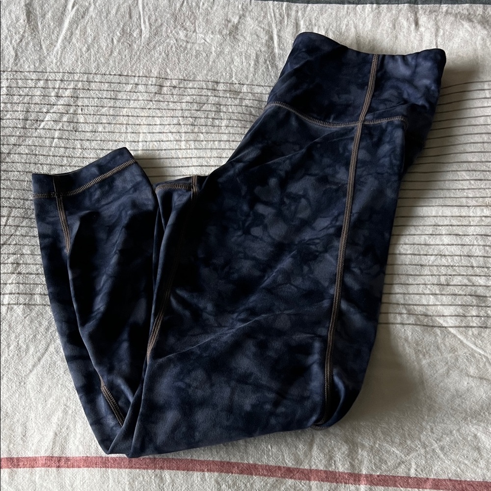 Athleta navy watermark effect 7/8 Leggings